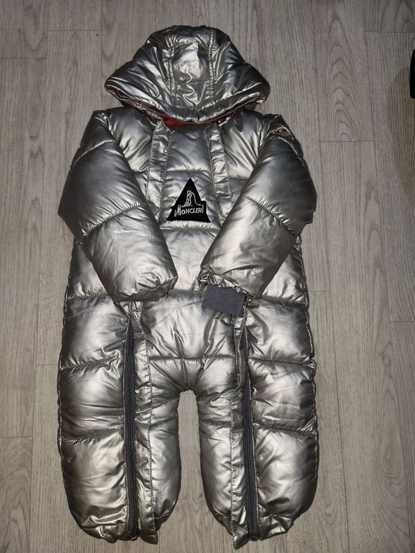 Детский комбинезон Moncler