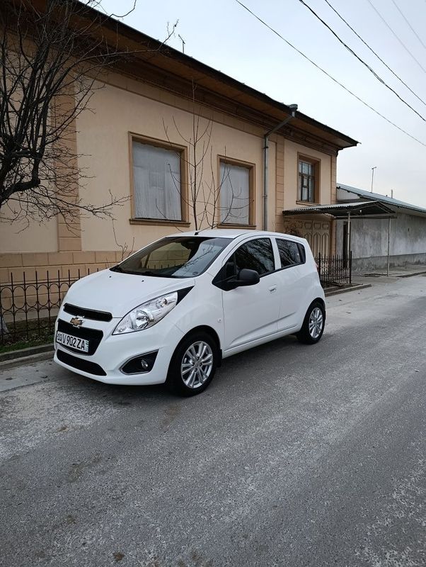 Chevrolet spark sotiladi