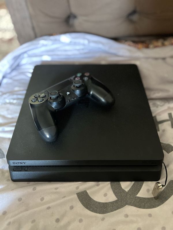 PS 4 slim 1 TB срочно arzon narxda PS 4 slim 1 TB срочно arzon narxda