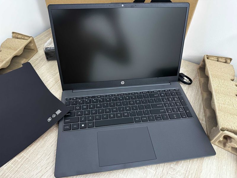 HP 255 G10, AMD Ryzen 5 7520U, 1TB SSD, 16GB DDR4 - Yangi HP 255 G10, AMD Ryzen 5 7520U, 1TB SSD, 16GB DDR4 - Yangi