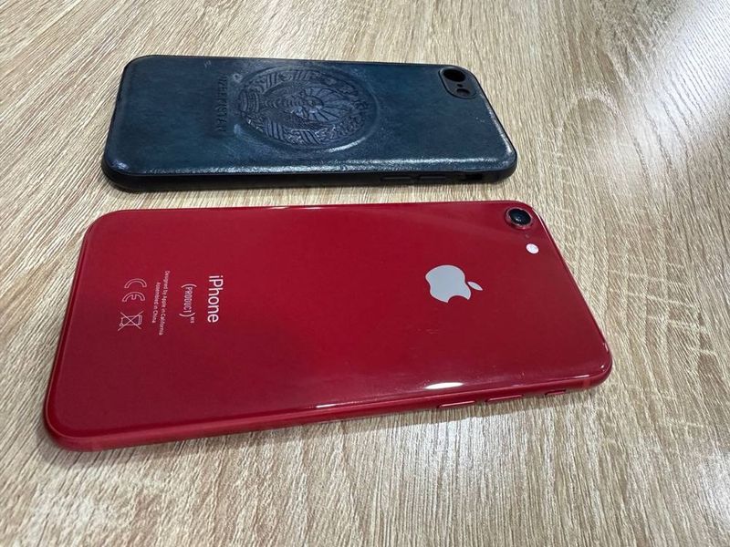 Iphone 8 256 karobka dokument Iphone 8 256 karobka dokument