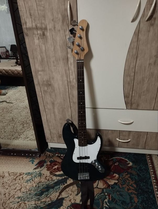 Fender jbass& 25