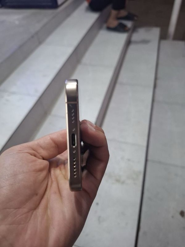 Iphone 16 pro max 256 gb Iwatch 9 45 mm
