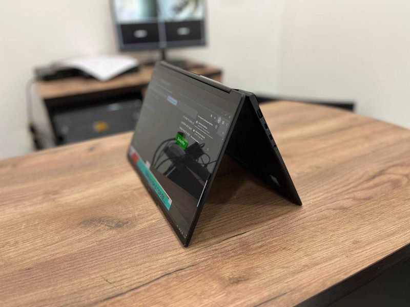 Сенсорный Core i7 Lenovo Yoga 9