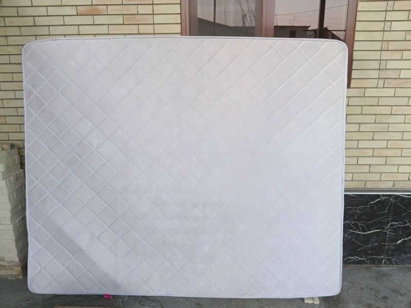 Matras sotiladi b/u