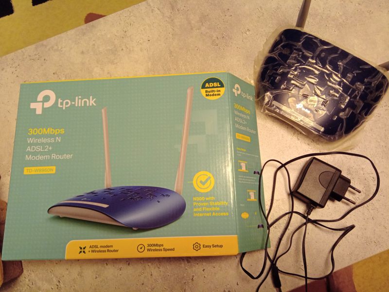 Продаю Wi-Fi роутер Tp-Link ADSL