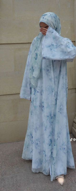 Abaya pod zakaz tikamiz