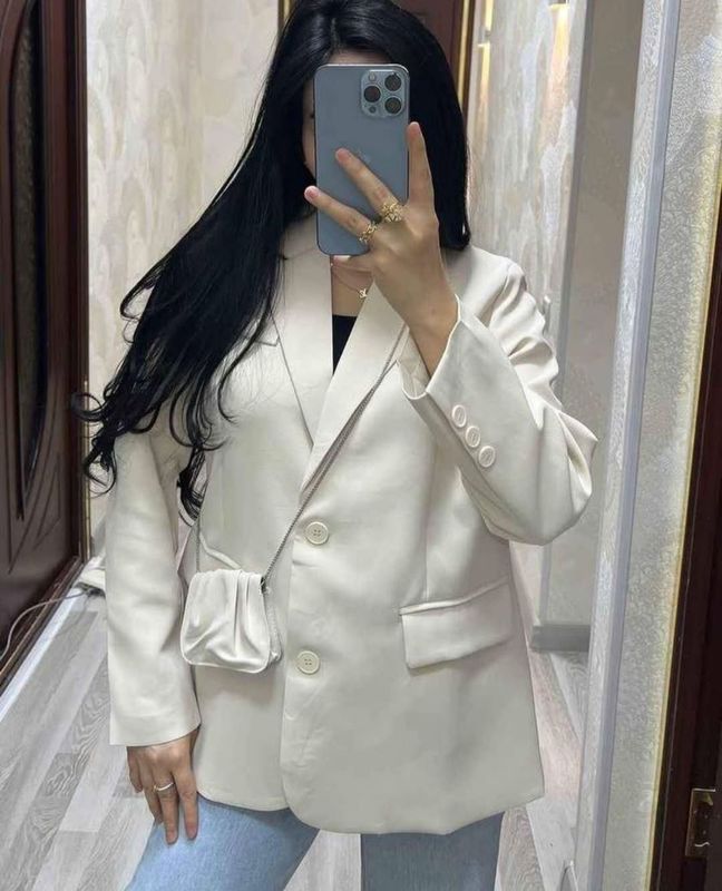Женский пиджак прямого кроя