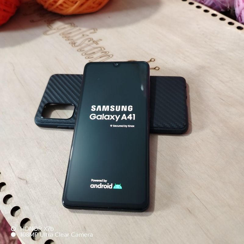 SAMSUNG A41 4/64Gb ideal