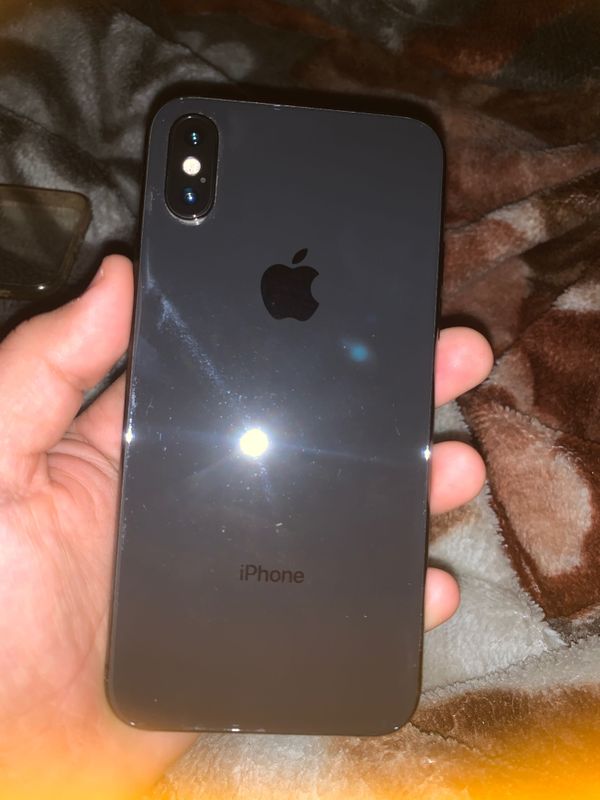 iPhone X память 128