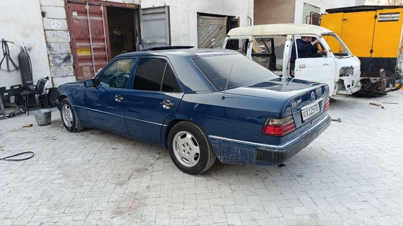 Mercedes Benz W124 E230 Mercedes Benz W124 E230