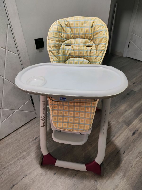 Стульчик для кормления chicco Стульчик для кормления chicco