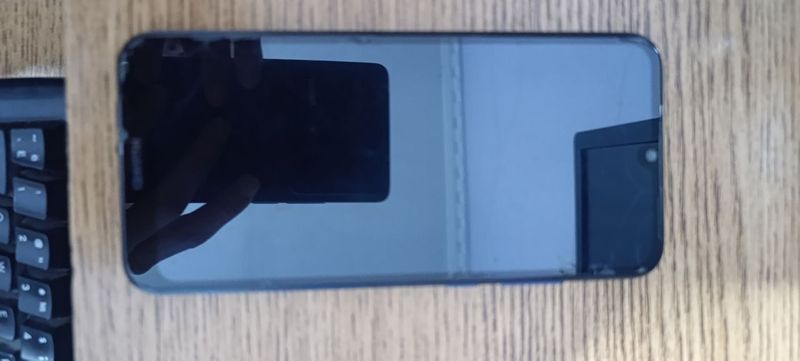 Huawei y6 ko‘k rang Huawei y6 ko‘k rang