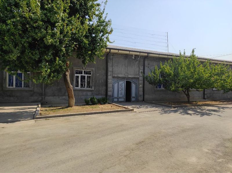 8 xonali uchastka sotiladi 8 xonali uchastka sotiladi