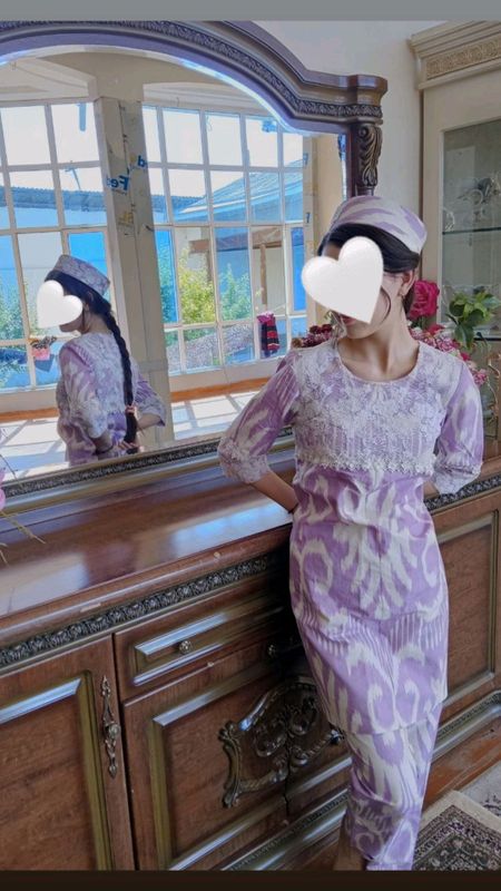 adras koʻylak lozim doʻppisi bilan adras koʻylak lozim doʻppisi bilan