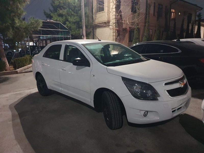 Chevrolet Cobalt. MidNayt. Yengi. Yili 2025-25. Yurgani 30. Narxi 1270