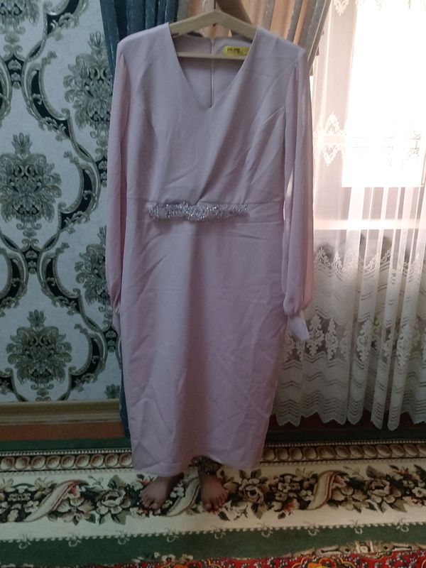 qizla uchun kechki bazimga kuylak Razmeri  46