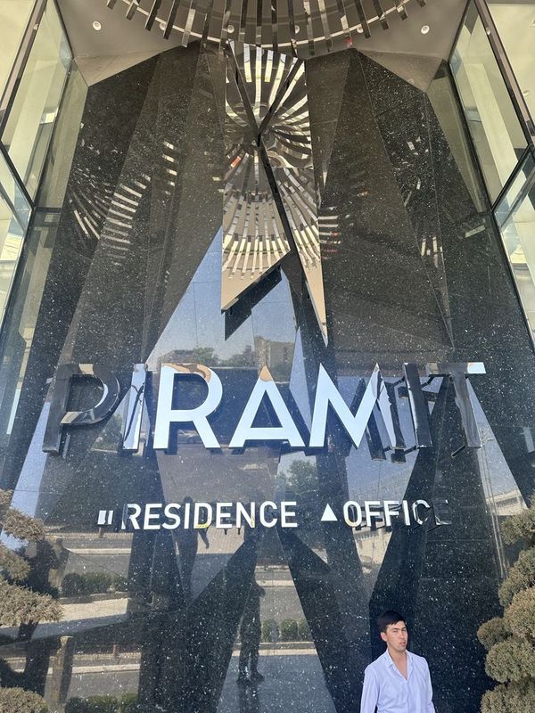 Срочно сдается 3/10/51 104 квадратных В Piramyt tower Срочно сдается 3/10/51 104 квадратных В Piramyt tower