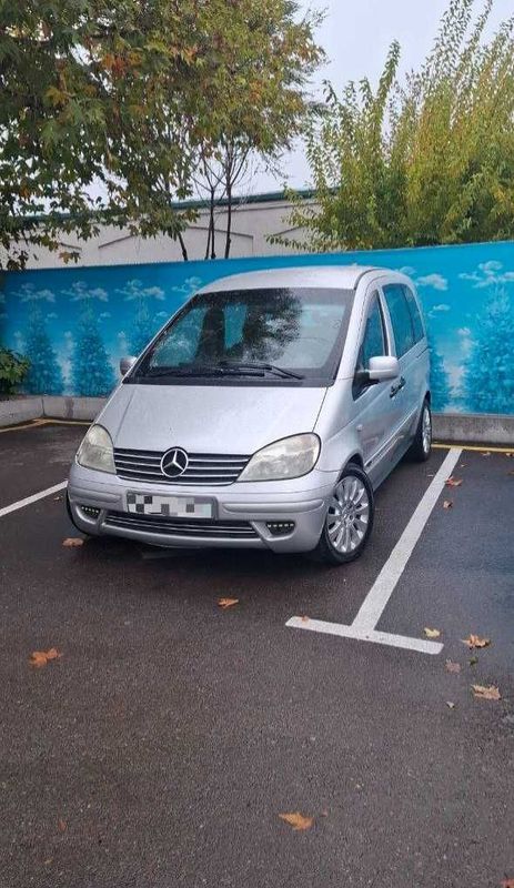 Mercedes-Benz Vaneo 2003г. Просторный минивэн для семьи и бизнеса Mercedes-Benz Vaneo 2003г. Просторный минивэн для семьи и бизнеса