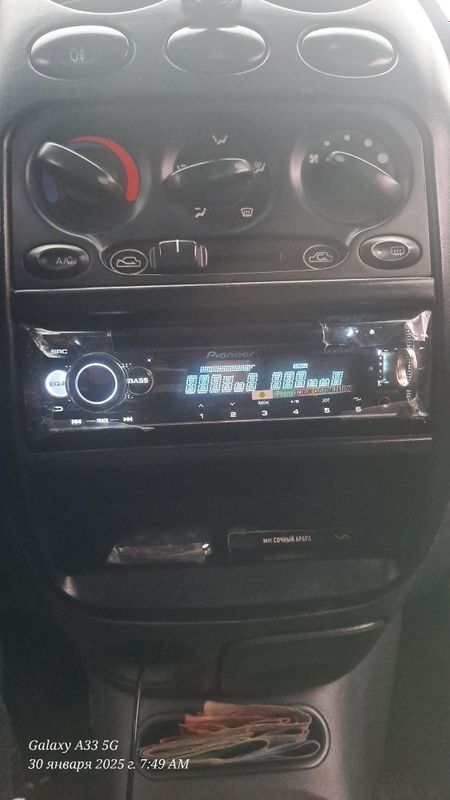 Pioneer original deh 2250ui + пульт