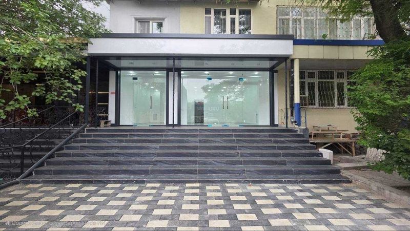 Аренда под Магазин 3х ком 76м2 Метро Новза Аренда под Магазин 3х ком 76м2 Метро Новза