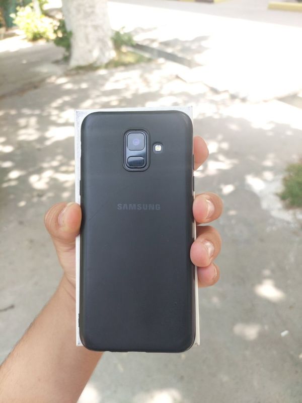Samsung A6 3/32gb Samsung A6 3/32gb