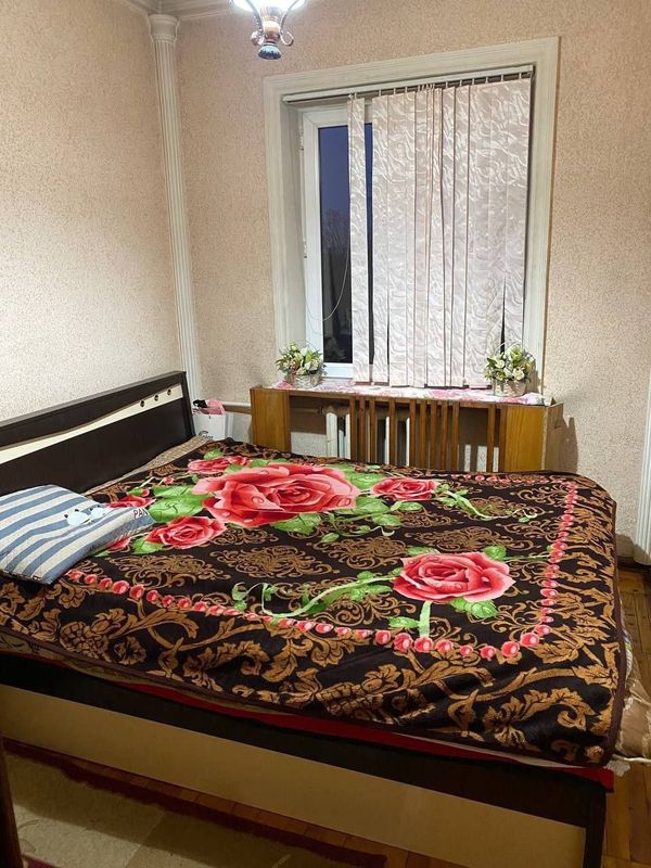 Srochneeee,chilonzor bezmakler faqat qizlaga 3 xonali Srochneeee,chilonzor bezmakler faqat qizlaga 3 xonali