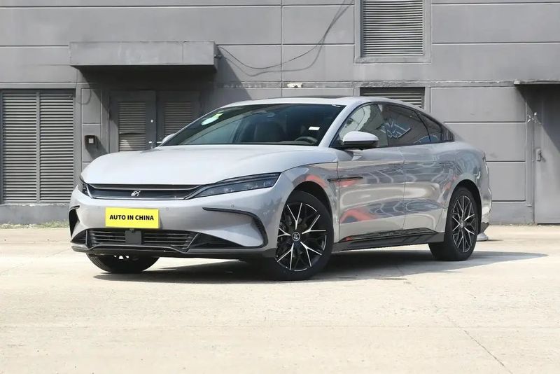 BYD HAN zapas hod 605km