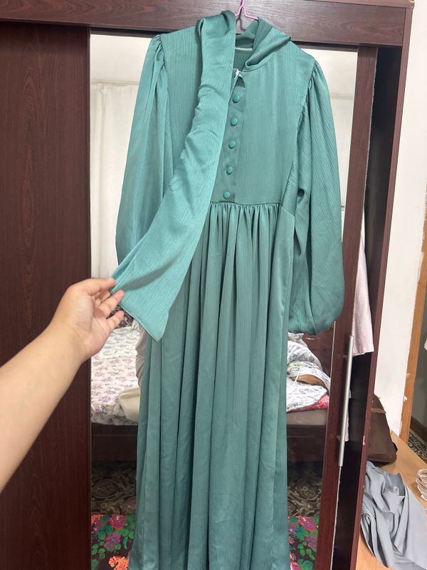 Kuylak sharfi bilan Kuylak sharfi bilan