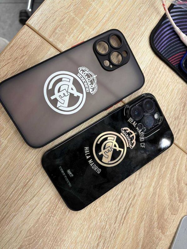 Chexol Iphone 14 pro max Real Madrid logo, rasmda qorasi Chexol Iphone 14 pro max Real Madrid logo, rasmda qorasi