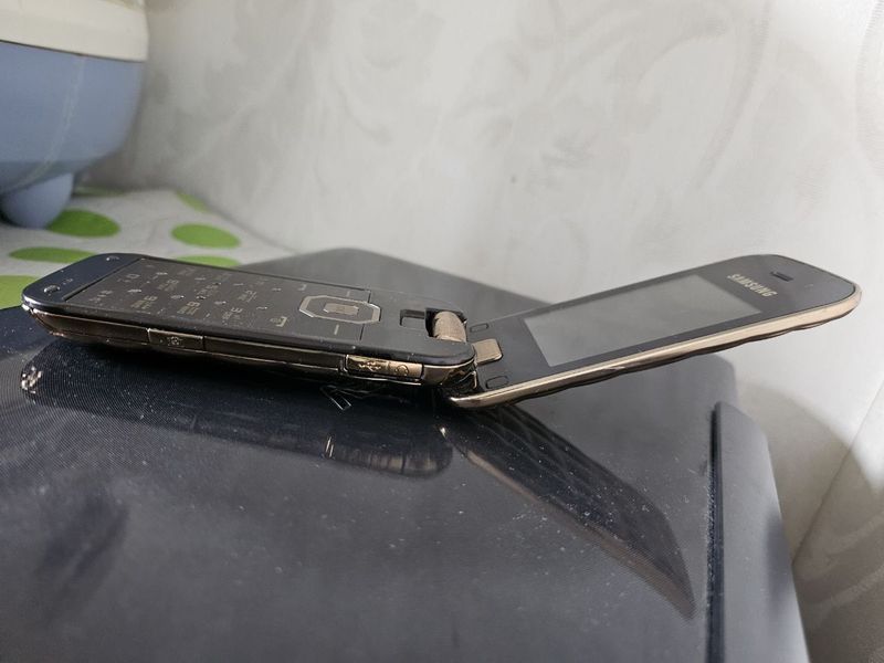 Кнопочный Samsung раскладушка Кнопочный Samsung раскладушка