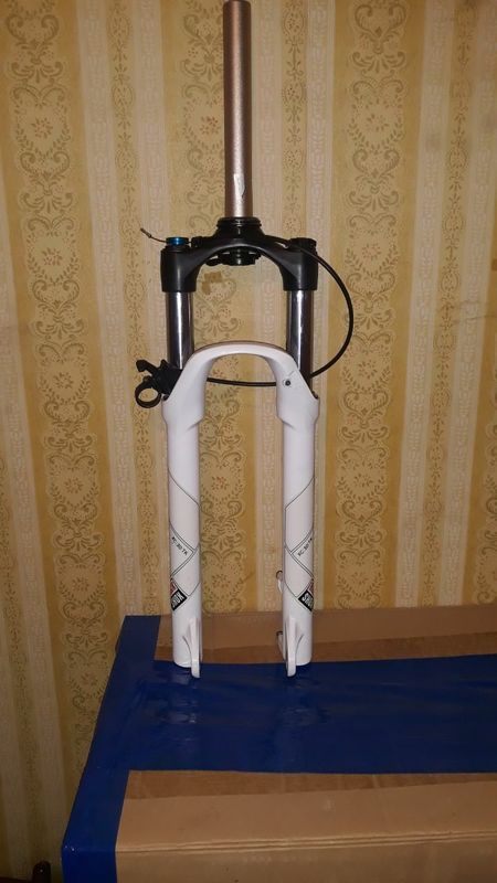 Продам или обменяю оригинал вилку Rock Shox (26) XC 30 Turn key Продам или обменяю оригинал вилку Rock Shox (26) XC 30 Turn key