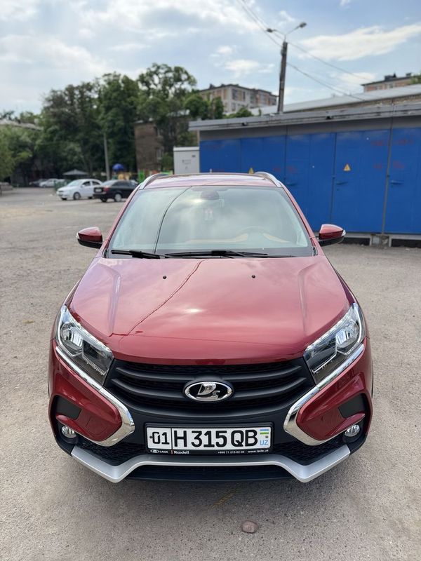 Lada x ray cros full avtomat