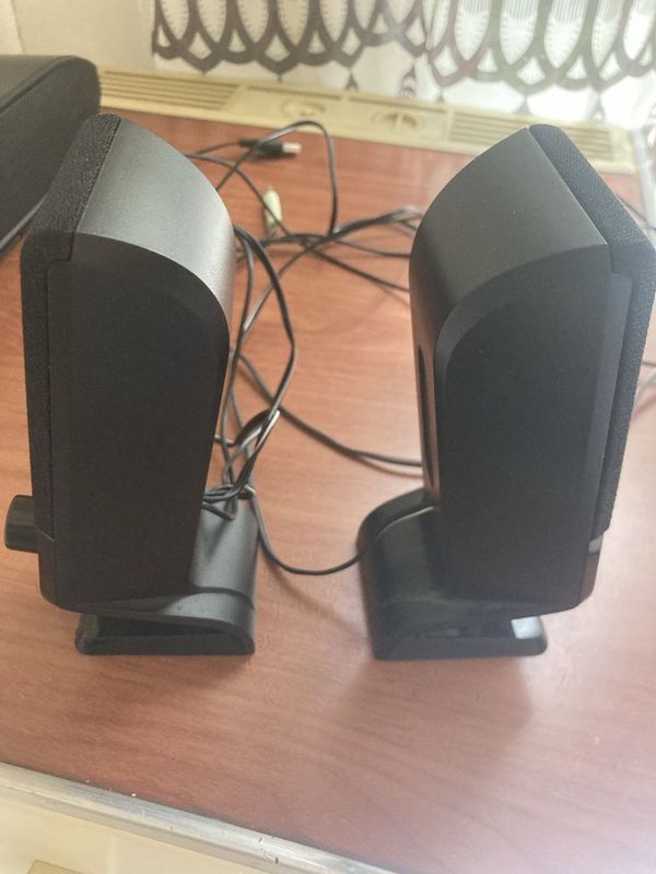 Продам комьпютерные колонкт usb Продам комьпютерные колонкт usb