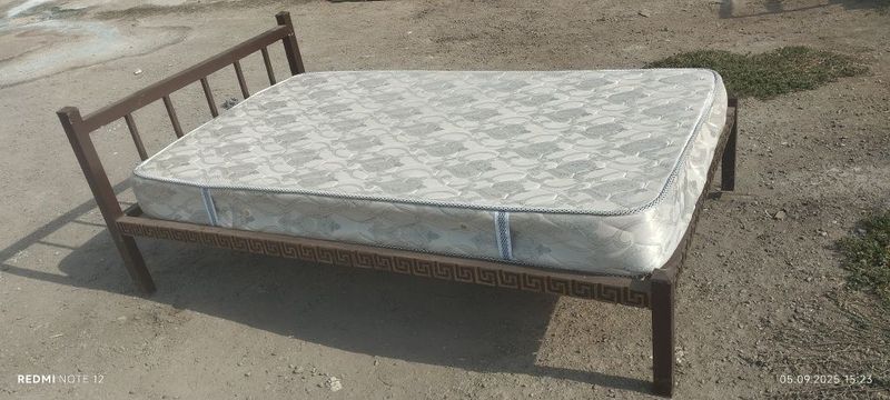 Кровать 1.30 на 2.10