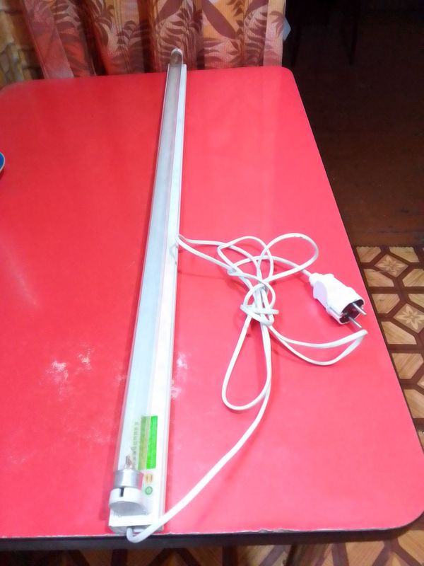 Продается.кварсивая.лампа.30w