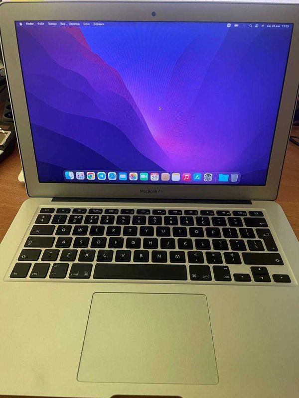 Продаю MacBook Air 13 2015 i5