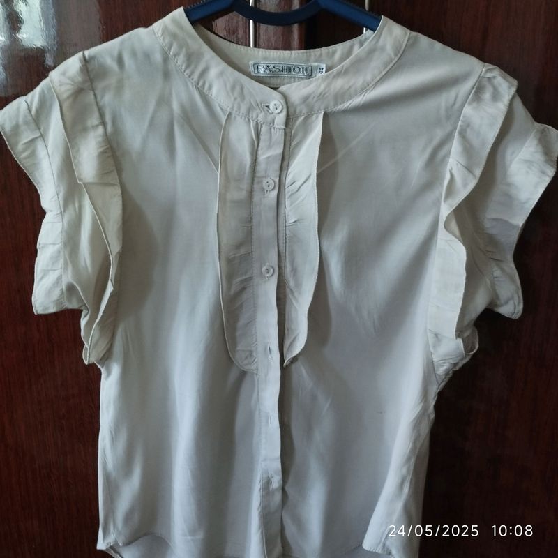 koftalar sotiladi 100mingdan hammasi razmeri 44 koftalar sotiladi 100mingdan hammasi razmeri 44