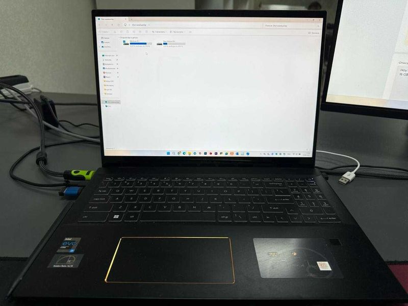 MSI Summit E16 Flip Evo