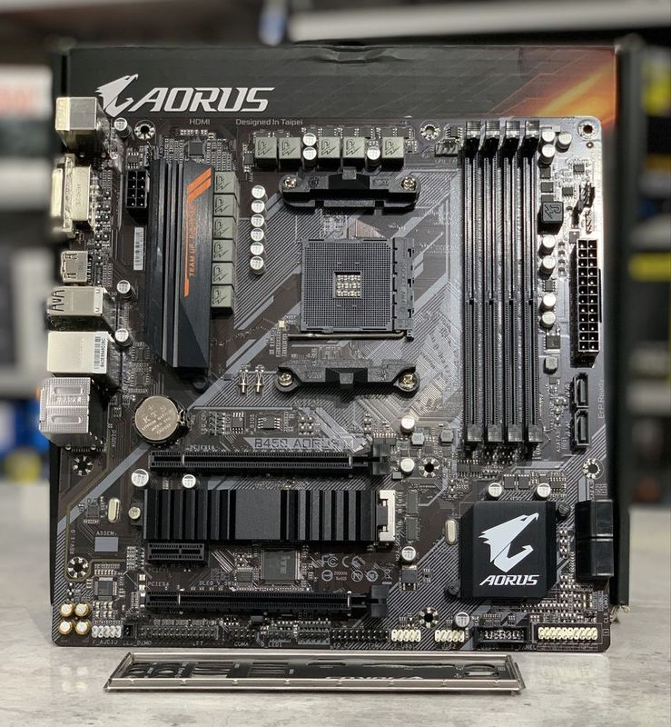 Gigabyte B450 Aorus M