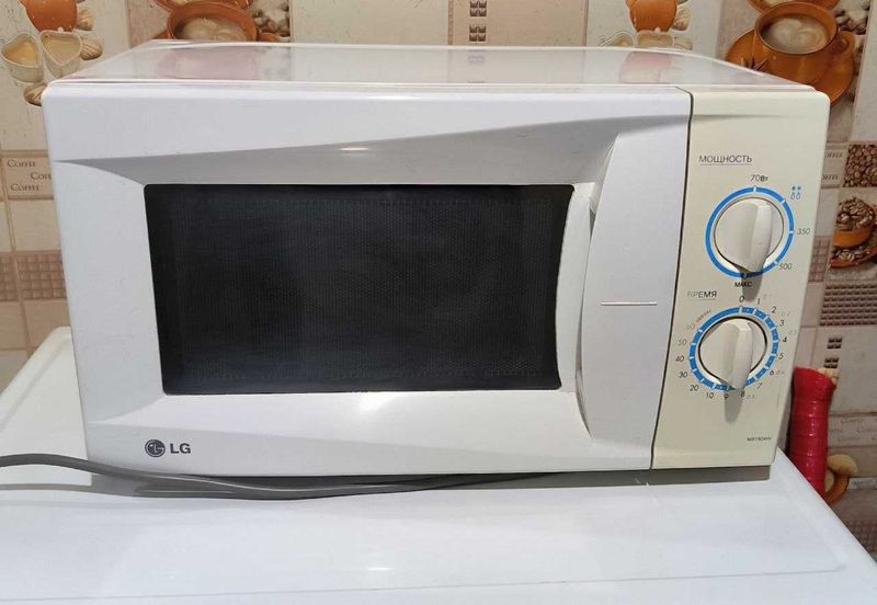 Продаётся микроволновая печь Lg/ Продаётся микроволновая печь Lg/