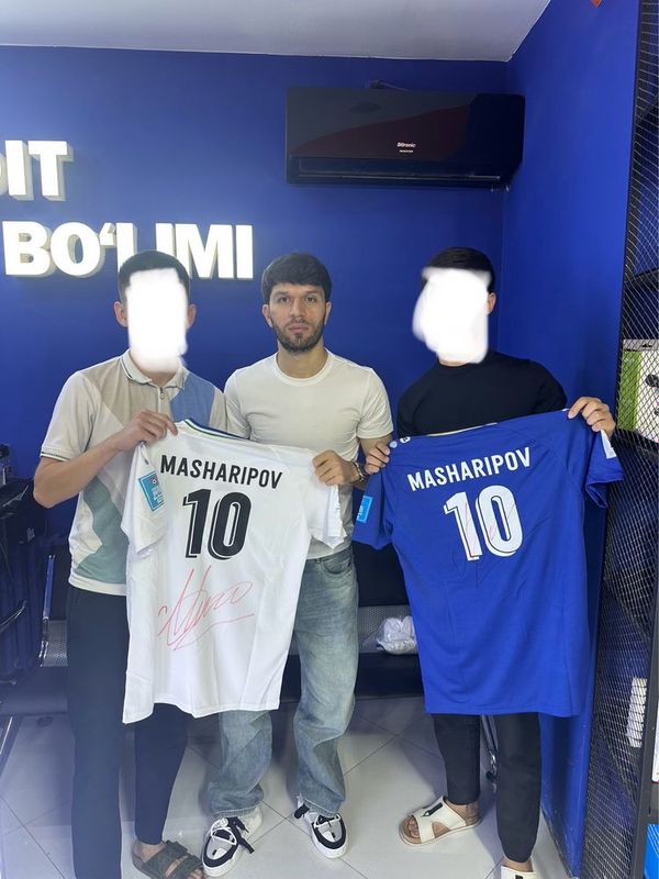Jaloliddin masharipov tomonidan berilgan futbolka orginal