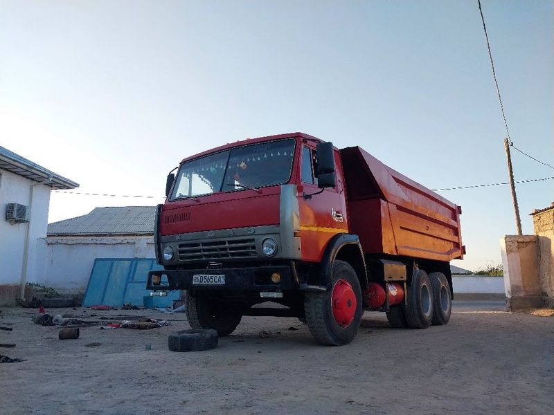KAMAZ sotiladi 1982 KAMAZ sotiladi 1982