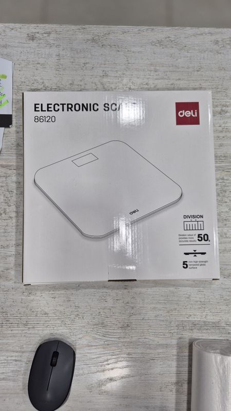 Taroz Deli elektron odam taroz sifat zoʻr yengi ranglari bor harxil. Taroz Deli elektron odam taroz sifat zoʻr yengi ranglari bor harxil.