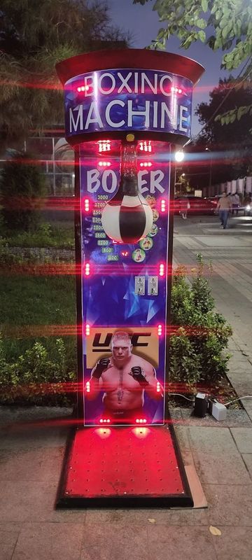 Silomer Udarnik Aparat Kuch oʻlchagich boxer boks aparat