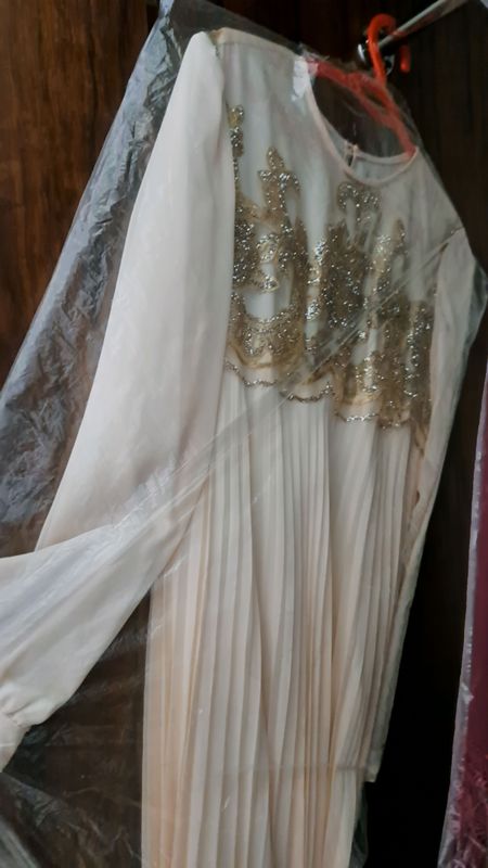 kelinlar uchun koʻylak, fata, tufli, sharf, klach kelinlar uchun koʻylak, fata, tufli, sharf, klach