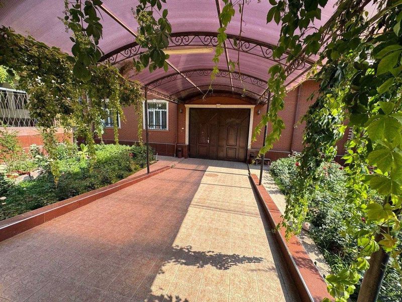 Дом участок соток 6 комнат. Бадамзар, посольство Польши, монетный двор Дом участок соток 6 комнат. Бадамзар, посольство Польши, монетный двор
