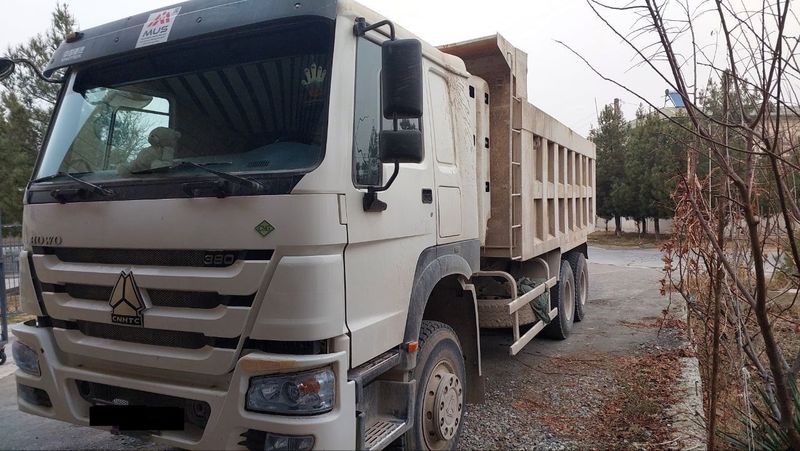 Самосвал HOWA A6 заводской метан газ 20 куб 30 тонна Самосвал HOWA A6 заводской метан газ 20 куб 30 тонна