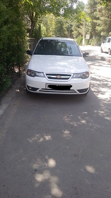 Nexia 2 sotiladi srochna o'zimiki