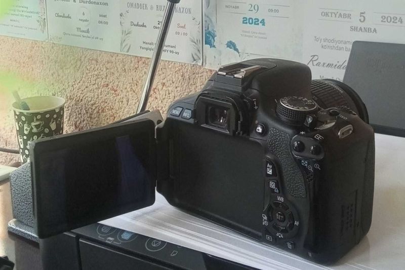 Canon D600 foto video aparat Canon D600 foto video aparat